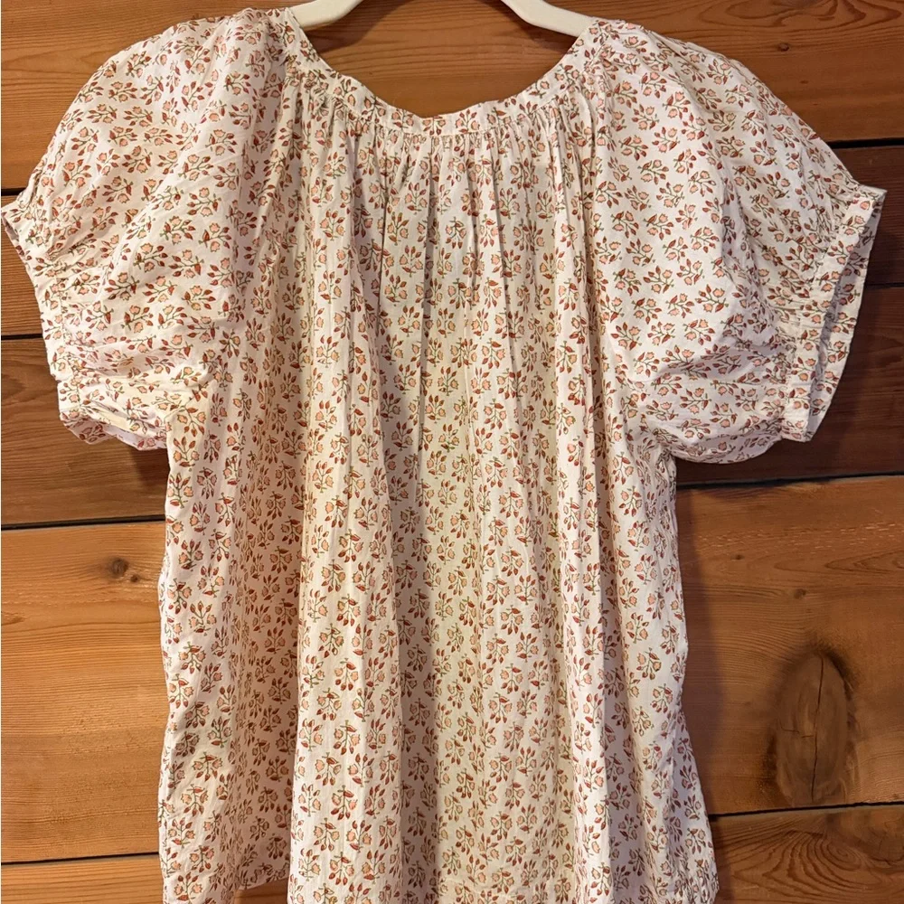 Floral Doen Puff Sleeve Blouse - Picture 4 of 4